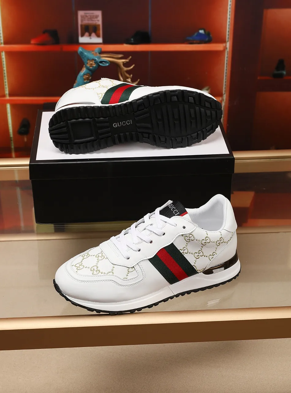 Factory price: 400💰 (GUCCI) The latest summer model from the official website🎁🎁casual and fashionable men's shoes👟, hot style💥The version is simple and elegant, exclusive for trendy men, the upper is made of calfskin electric embroidery pattern ➕The inner lining is made of sheepskin, soft and comfortable, black and white two-color optional, code number: 38-44, customized 45
